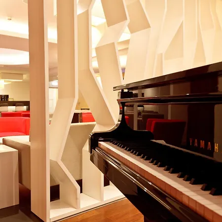 Отель Mercure Centro