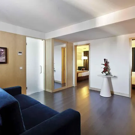 Отель Mercure Centro