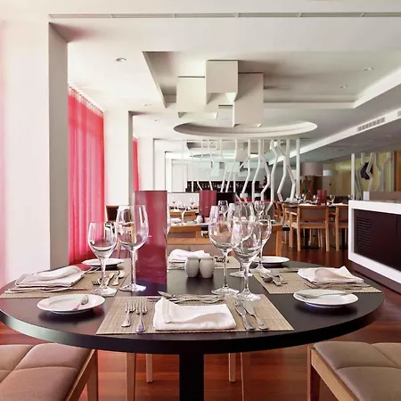 Mercure Centro Брага